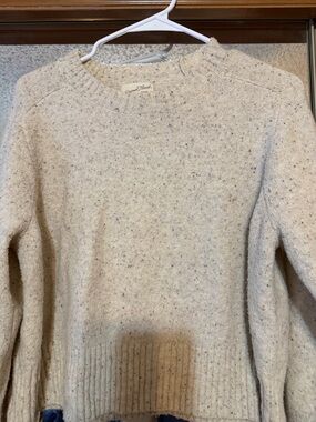 Universal Thread Cream Flecked Crewneck Sweater